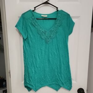 Bobbie Brooks Green Asymmetrical Short Sleeve Blouse